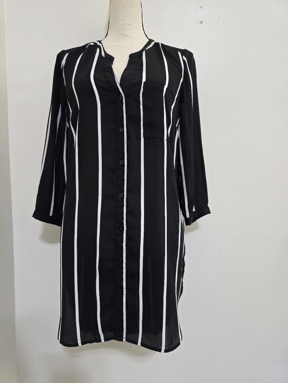 DR2 size Small Striped 3/4 Sleeve Button Up Tunic Black Casual Flowy Office